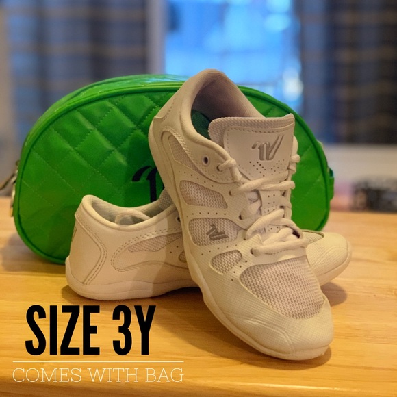 Varsity A1 cheer shoes - Picture 5 of 8